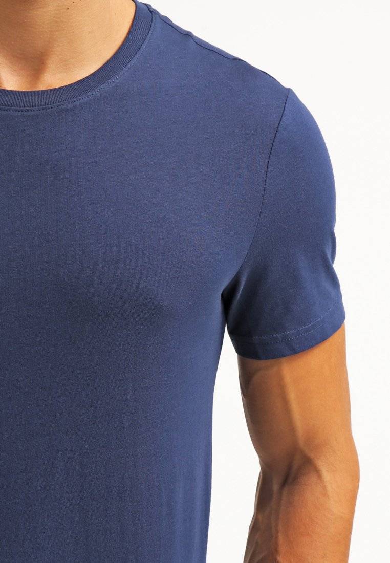 Pier One Pier One Basic T-shirt - dark blue Vatertagsangebot