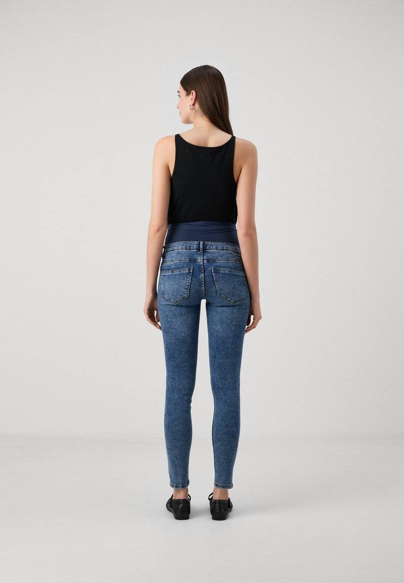 Vero Moda Maternity Vero Moda Maternity VMMSKYLAR - Jeans Skinny Fit - medium blue denim Begrenzt auf 3 Tage
