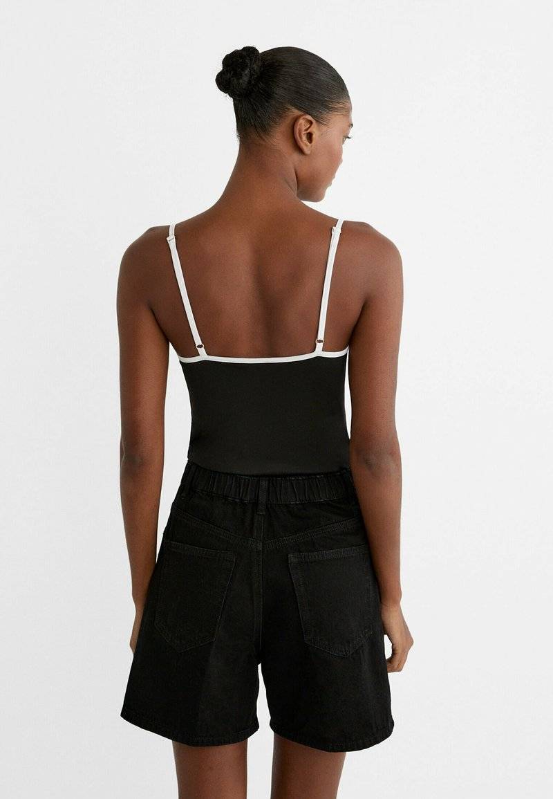 Stradivarius Stradivarius PLEATED BAGGY - Denim shorts - dark grey Im Verkauf