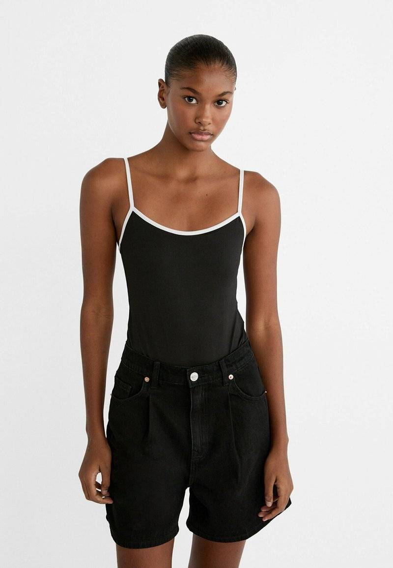 Stradivarius Stradivarius PLEATED BAGGY - Denim shorts - dark grey Im Verkauf