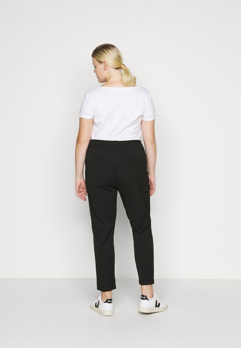 Vero Moda Curve Vero Moda Curve VMMAYA LOOSE SOLID PANT - Trousers - black Rabatte dieses Monats