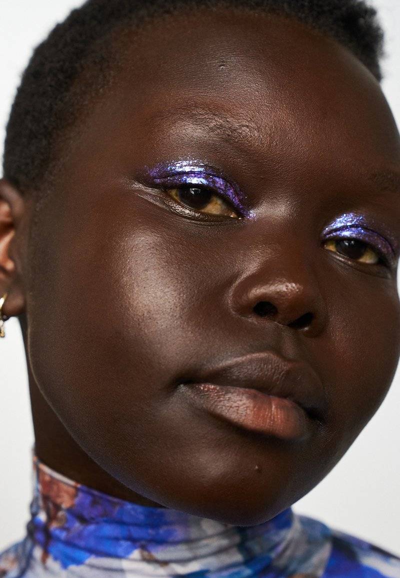 Danessa Myricks Beauty Danessa Myricks Beauty INFINITE CHROME FLAKES - Eye shadow - strobe light Exklusivangebot