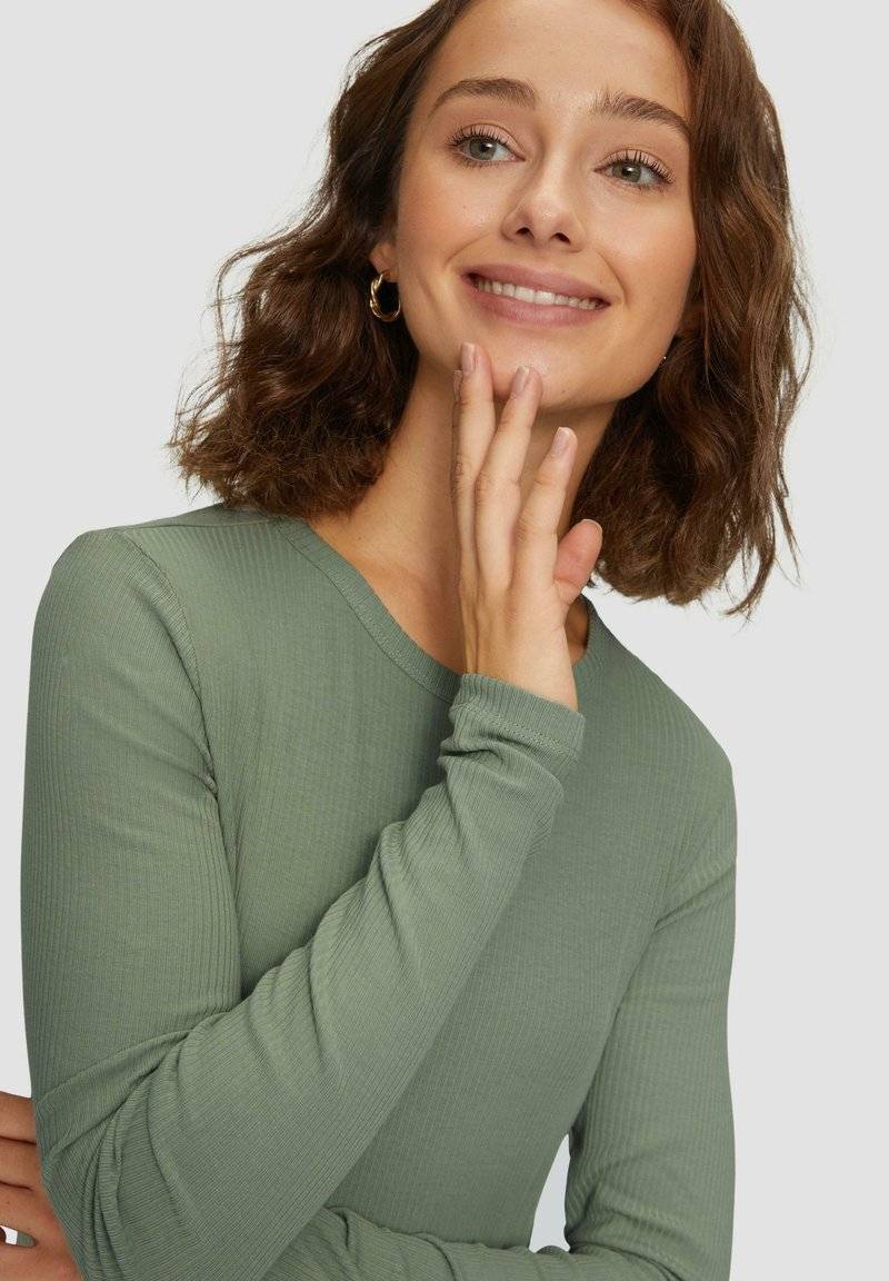 QS QS MIT STRUKTUR - Long sleeved top - salbeigrün Bis zu 55% Rabatt