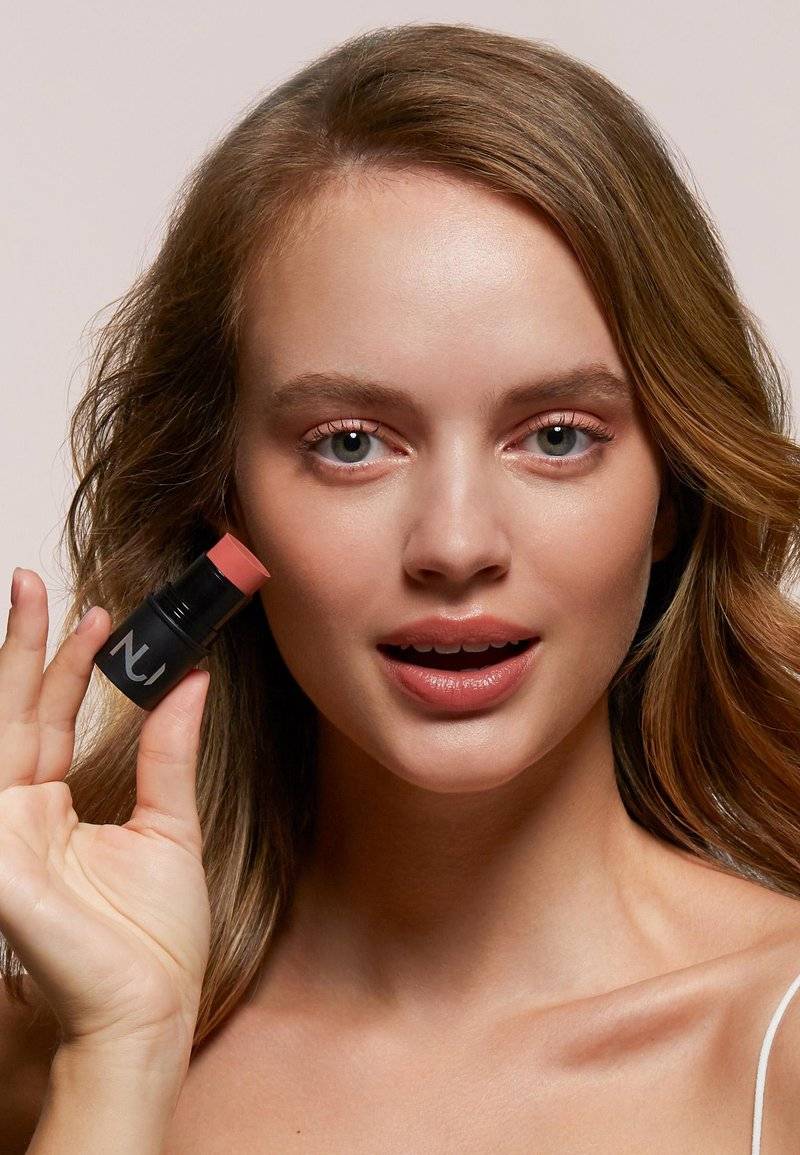 NUI Cosmetics NUI Cosmetics CREAM BLUSH FOR CHEEK, EYES & LIPS - Blusher - matte rosé Saisonale Angebote