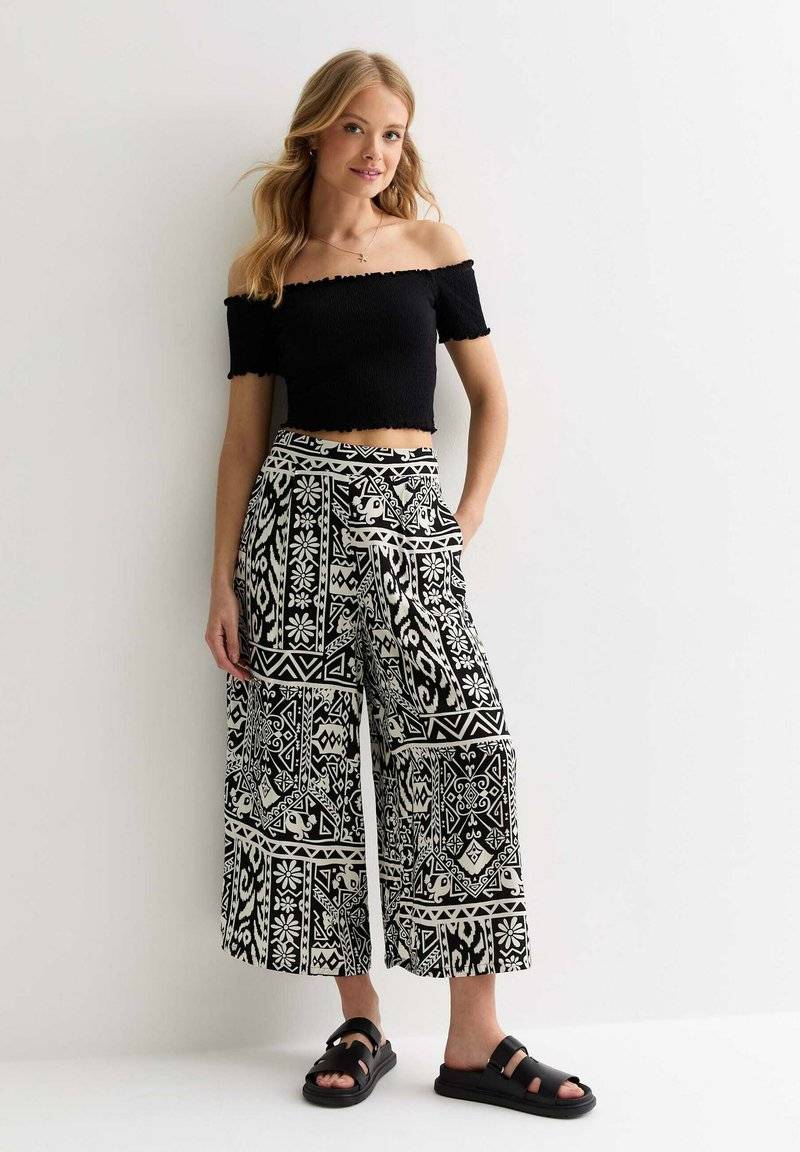 New Look New Look FOLK CROPPED - Trousers - black pattern Fabrikladen