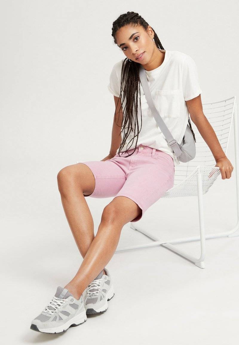 Cross Jeans Cross Jeans Denim shorts - light pink Black Friday Preise