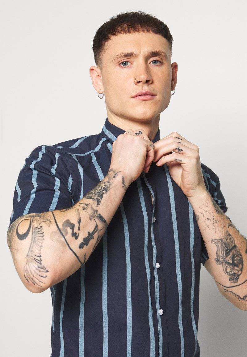 Only & Sons Only & Sons ONSTRAVIS LIFE STRIPED - Shirt - dark navy 50% Rabatt für begrenzte Zeit