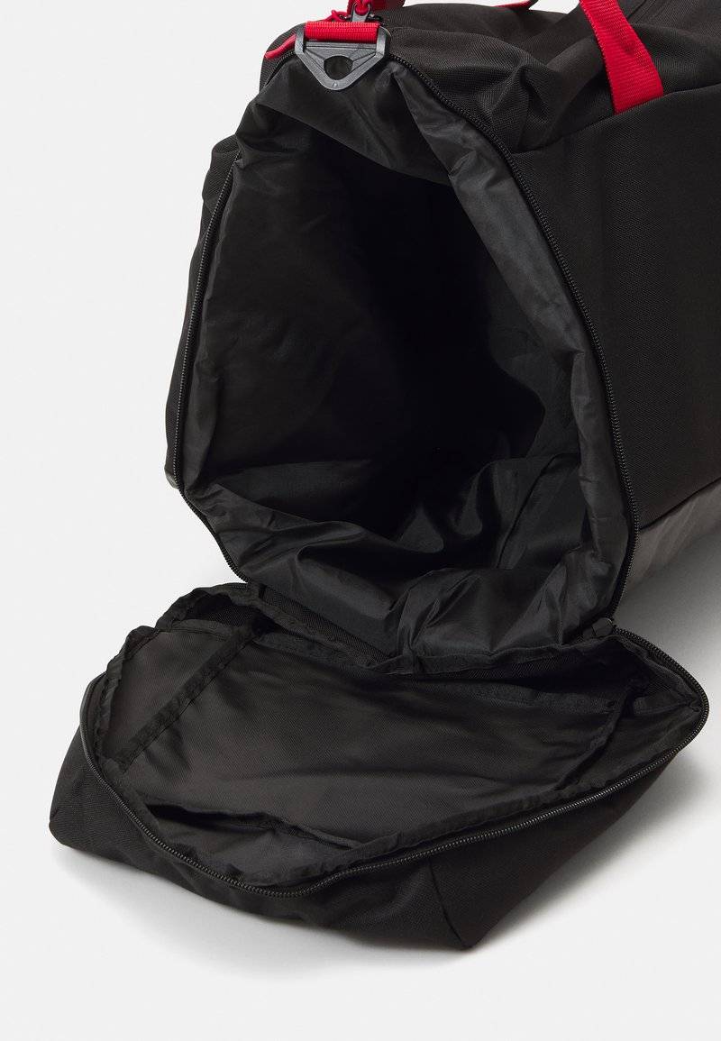 NBA NBA CHICAGO BULLS DUFFLE BAG - Club wear - black Bis zu 65% Rabatt