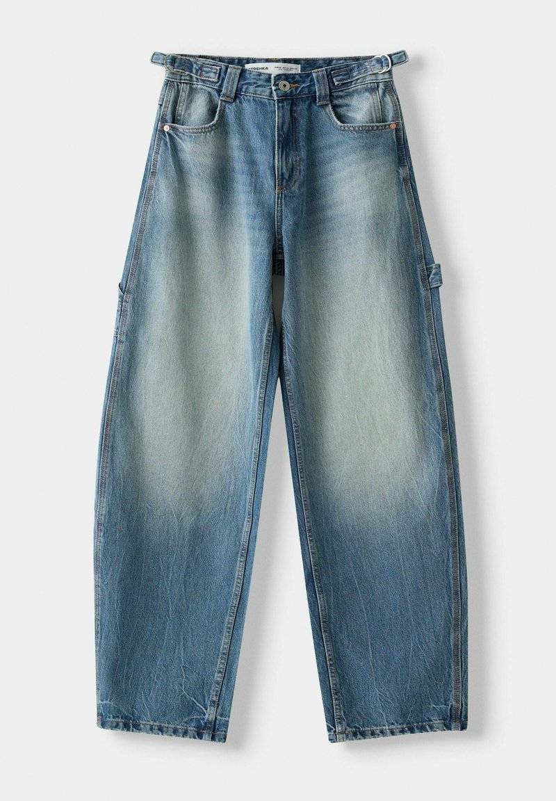 Bershka Bershka WIDE BALLOON CARPENTER - Relaxed fit jeans - light blue denim Speichern exportieren