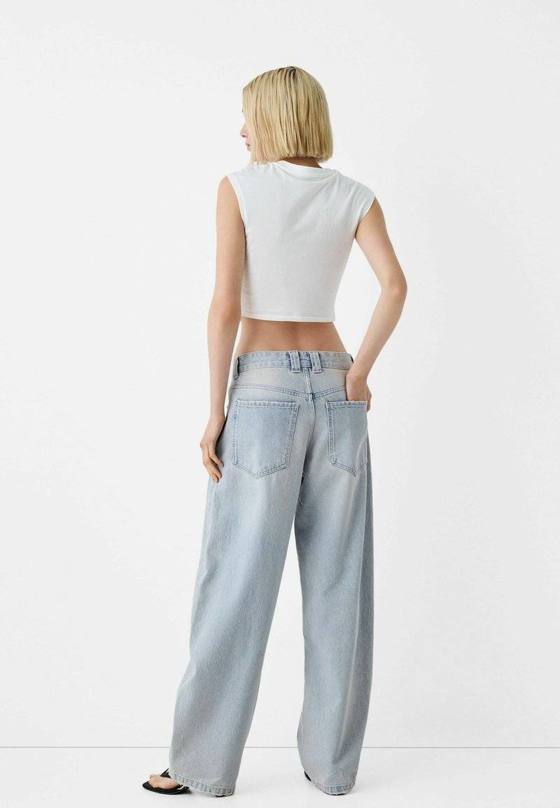Bershka Bershka BALLOON FIT - Relaxed fit jeans - light blue Rabatte dieses Monats