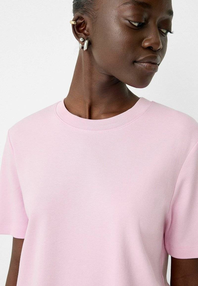 Bershka Bershka SHORT SLEEVE - Basic T-shirt - light pink Exklusive Angebote