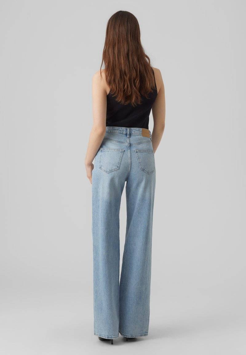 Vero Moda Vero Moda VMTESSA STRAIGHT - Straight leg jeans - light blue denim Sonderangebote