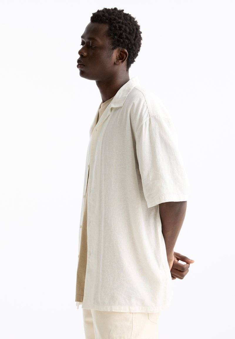PULL&BEAR PULL&BEAR SHORT SLEEVE - Shirt - white Super Sparpreis