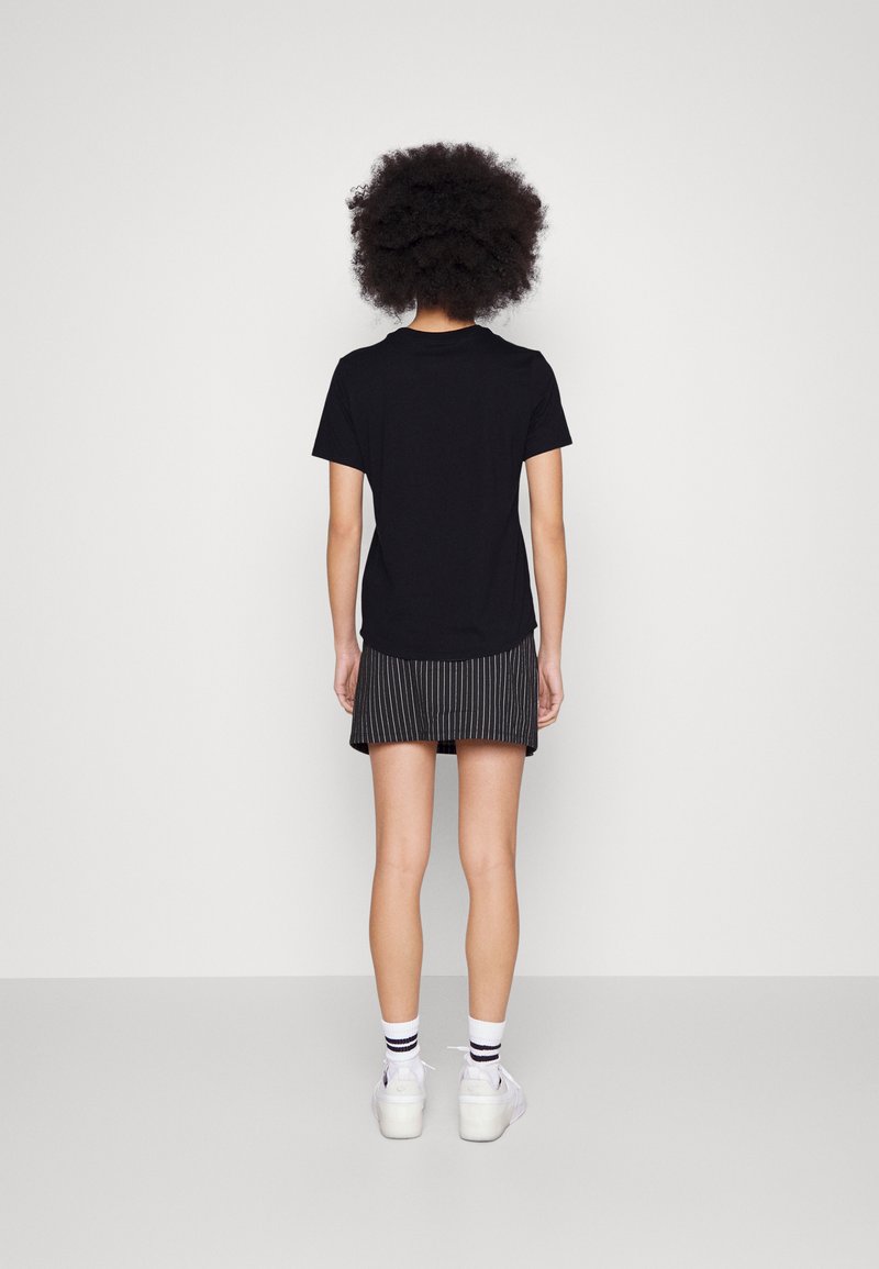 Nike Sportswear Nike Sportswear CLUB TEE - Basic T-shirt - black Begrenzte Freigabe