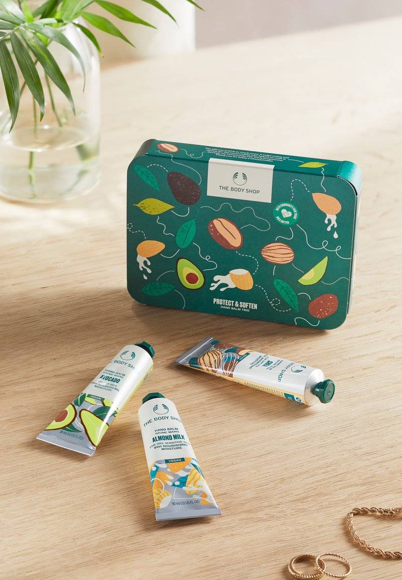 The Body Shop The Body Shop G2 TRIO HAND BALM AR24 A0X - Bath and body set 2025
