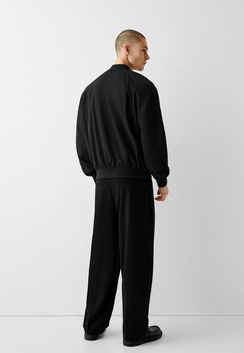 Bershka Bershka LIGHTWEIGHT - Bomber Jacket - black Verkauf