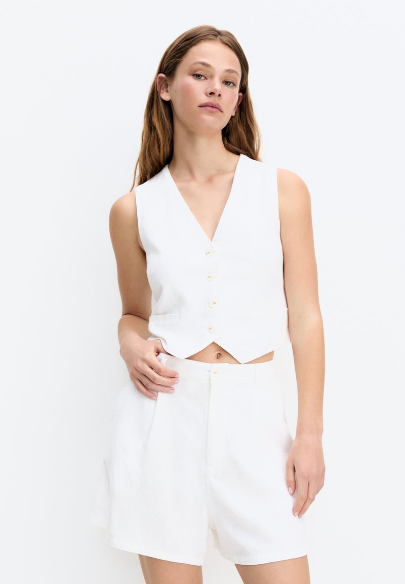 PULL&BEAR PULL&BEAR RUSTIC - BERMUDA - Shorts - white Angebote