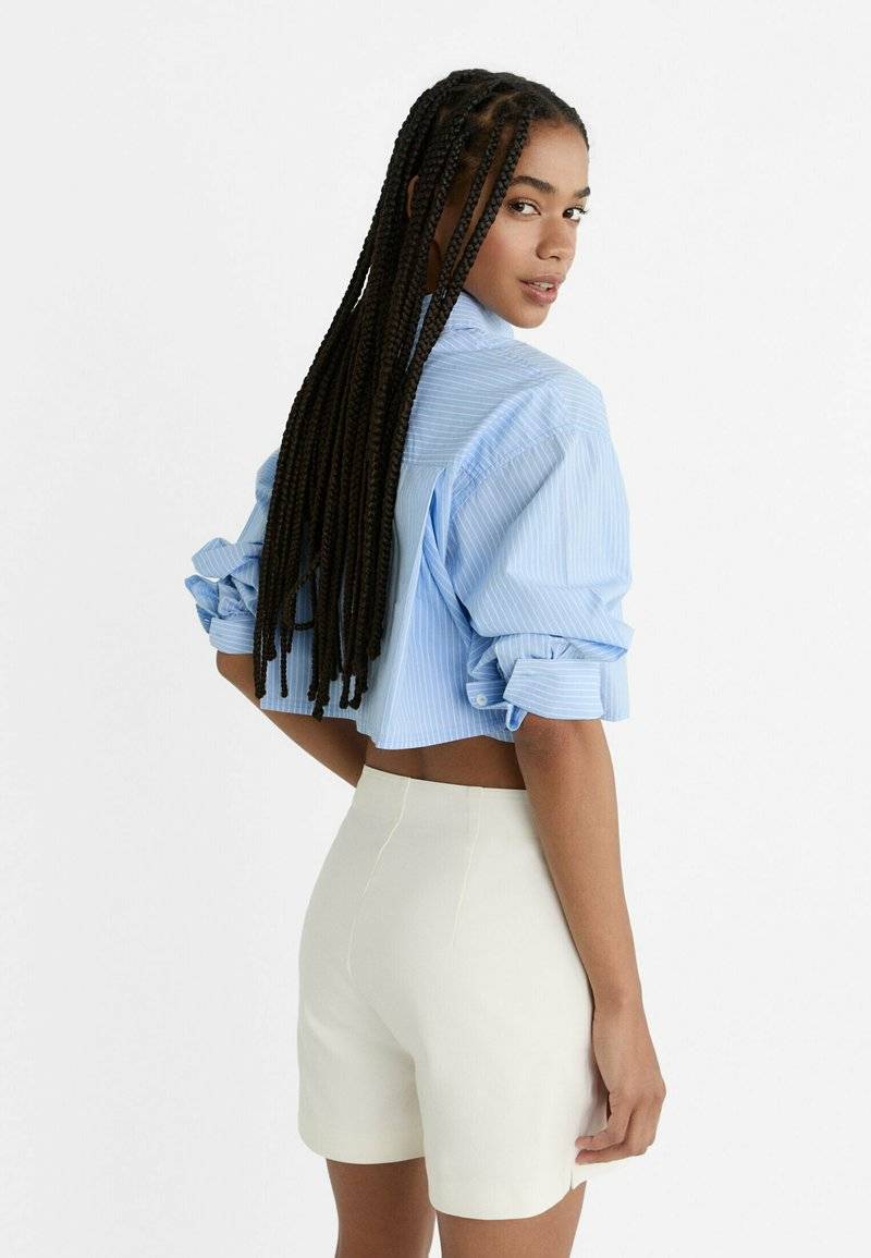 Stradivarius Stradivarius SMART WITH SEAM DETAIL - Shorts - white Hotsell
