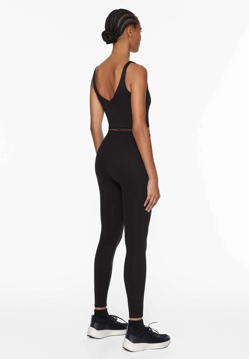 OYSHO OYSHO COMFORTLUX - Top - black im Angebot