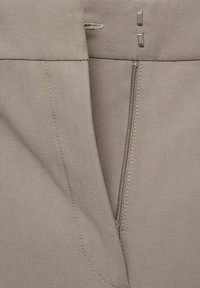 Mango Mango CARLOS - Trousers - grå Fabrikpreis